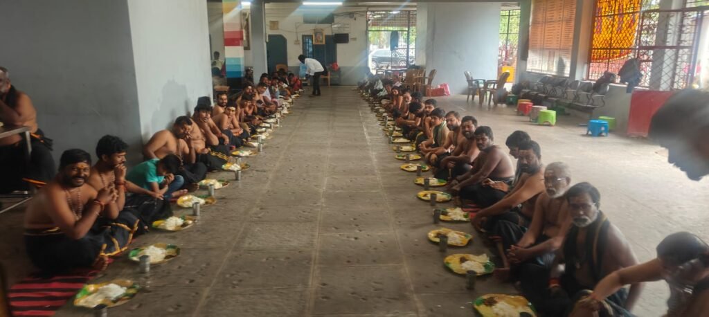 జమ్మికుంట అయ్యప్ప ఆలయంలో వైభవంగా ప్రత్యేక పూజలు, మహాభిక్ష