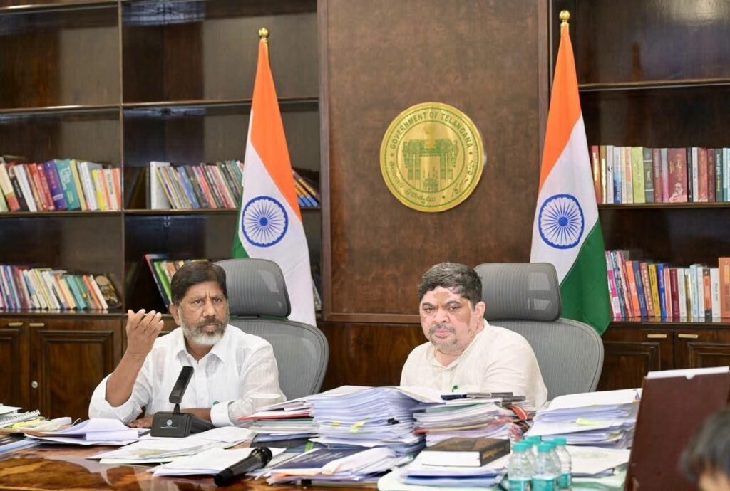 ప్రజాభవన్‌లో బీసీ సంక్షేమ శాఖ సమీక్ష: సంక్షేమానికి ప్రజా ప్రభుత్వం అత్యున్నత ప్రాధాన్యం