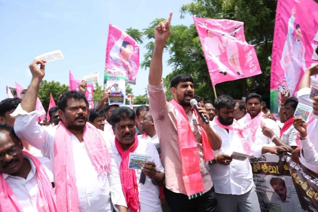 కాంగ్రెస్ 1000 రోజుల పాలనపై హుజూరాబాద్‌లో బీఆర్ఎస్ భారీ నిరసన