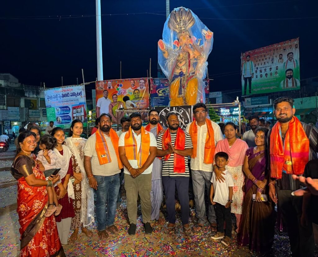 పర్యావరణ పరిరక్షణకు మట్టి గణపతులనే పూజిద్దాం