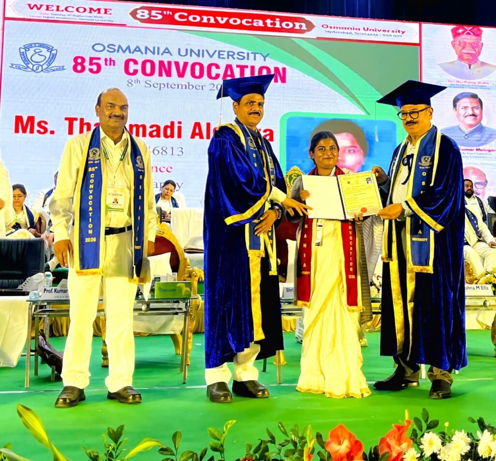 ఉస్మానియా విశ్వవిద్యాలయం నుంచి డాక్టరేట్‌ సాధించిన చొప్పదండి రత్నం డా. తమ్మడి అలేఖ్య