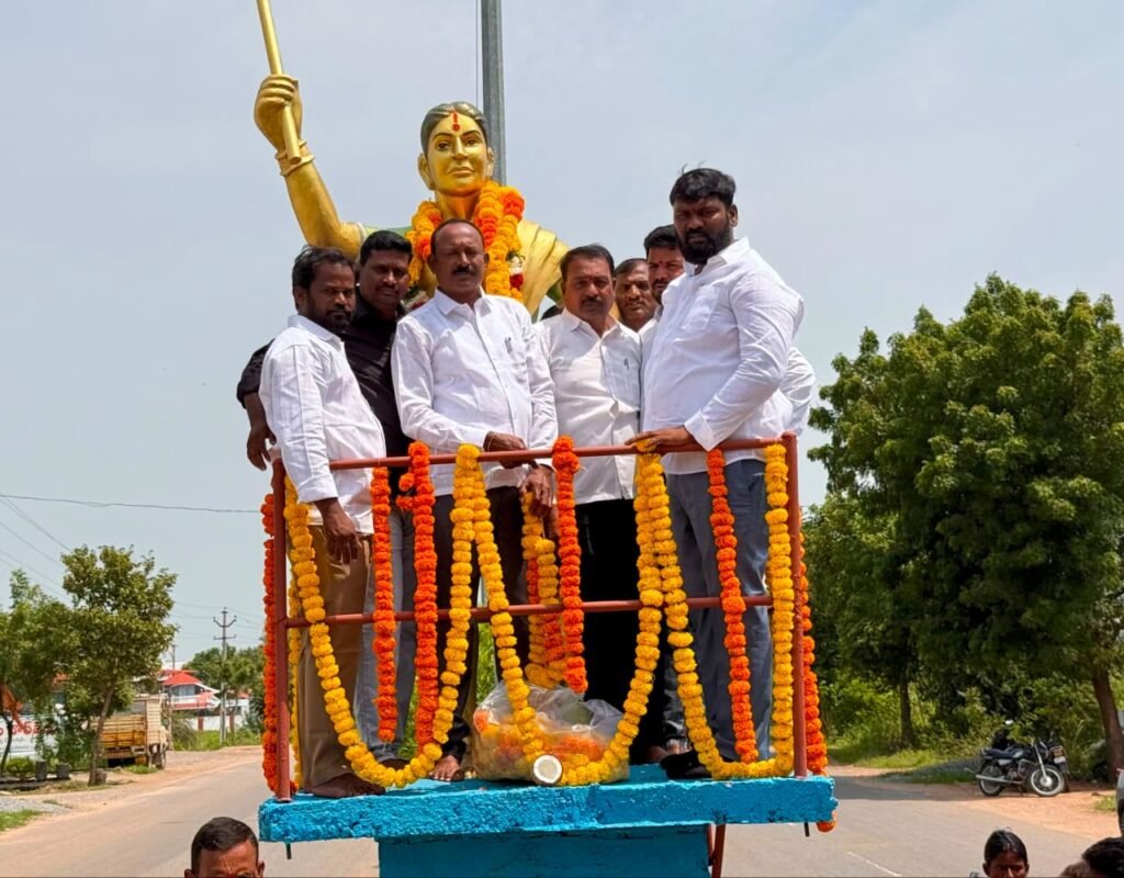 వీరనారి చాకలి ఐలమ్మ జయంతి వేడుకల్లో పాల్గొన్న మున్సిపల్ చైర్మన్ మొలుగు ప్రశాంత్ కుమార్ (దిలీప్)