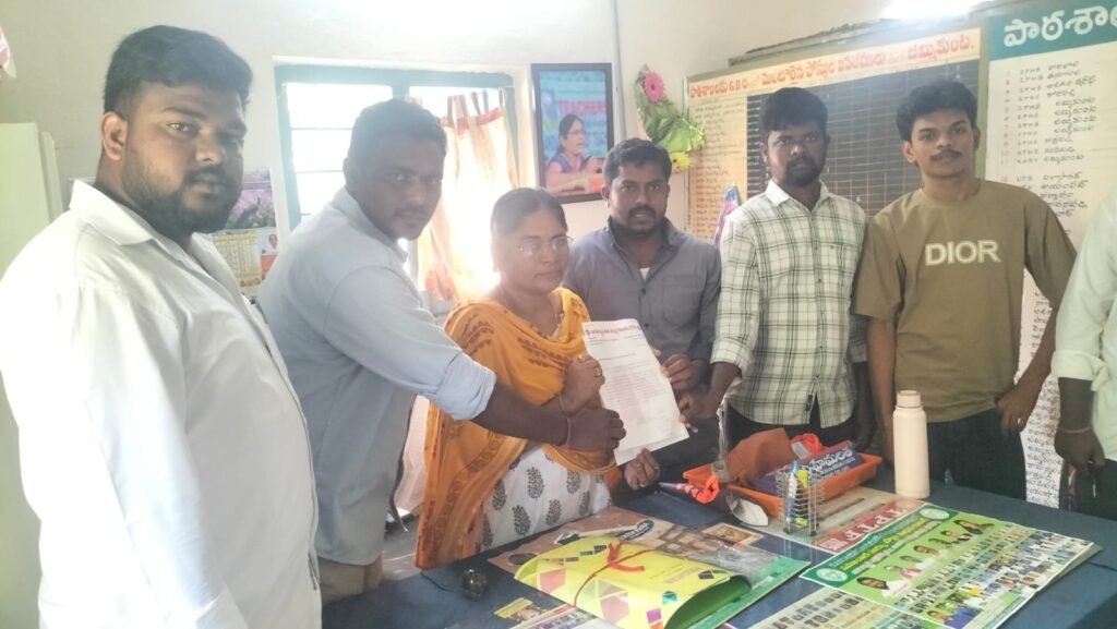 పాత డిగ్రీ కళాశాల బిల్డింగ్‌ను వెంటనే వినియోగంలోకి తేలి: BRSV జమ్మికుంట పట్టణ శాఖ డిమాండ్
